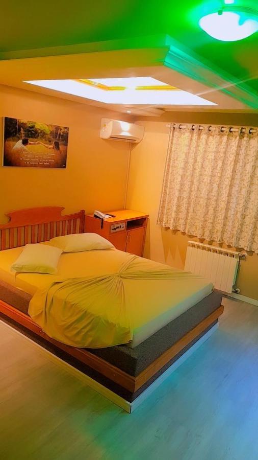 Motel Avenida (Adults Only) Gramado Ngoại thất bức ảnh