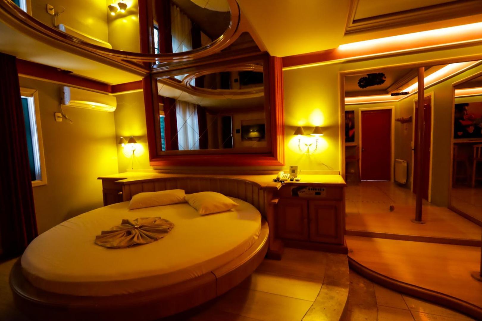 Motel Avenida (Adults Only) Gramado Ngoại thất bức ảnh
