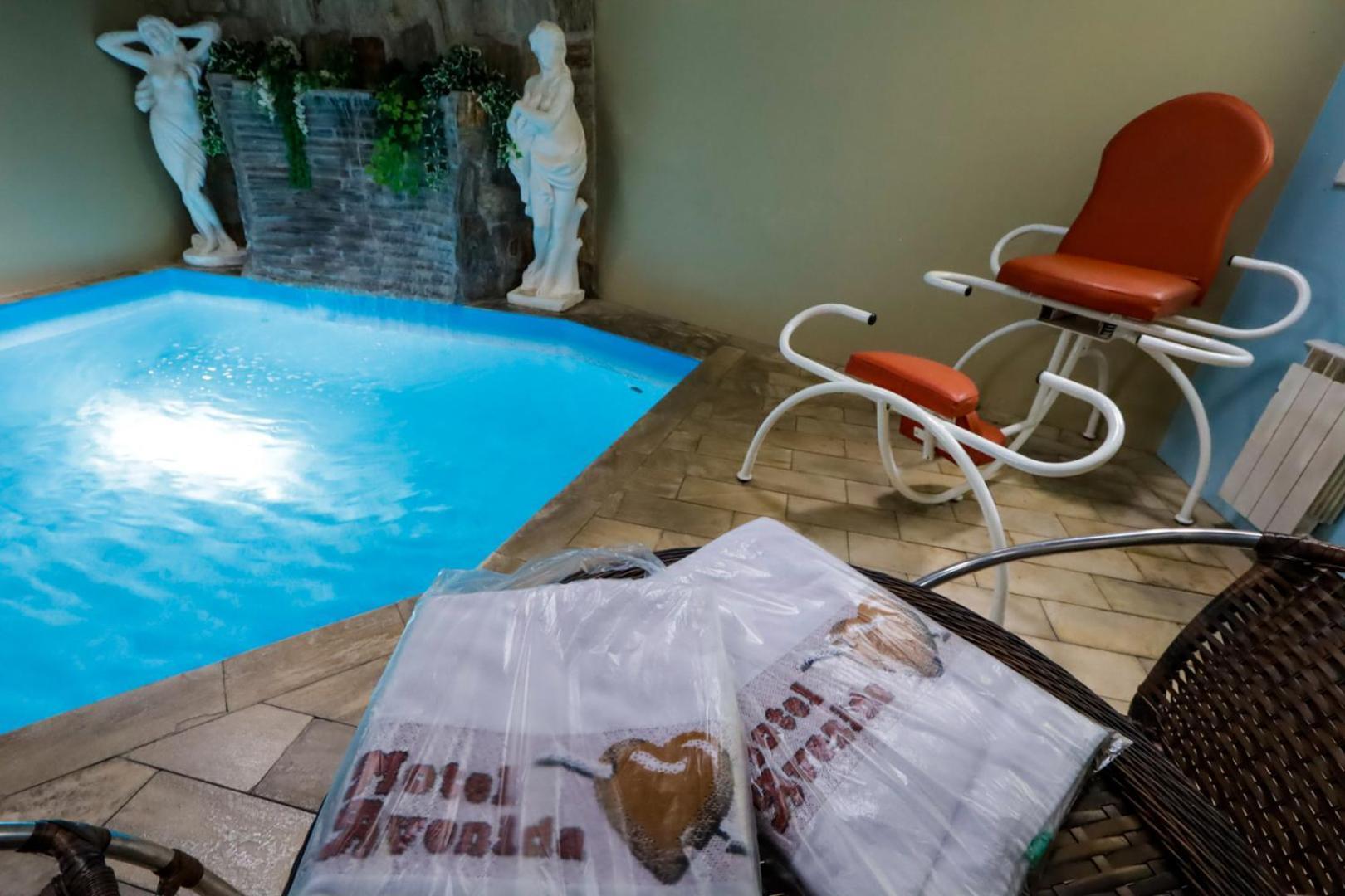 Motel Avenida (Adults Only) Gramado Ngoại thất bức ảnh