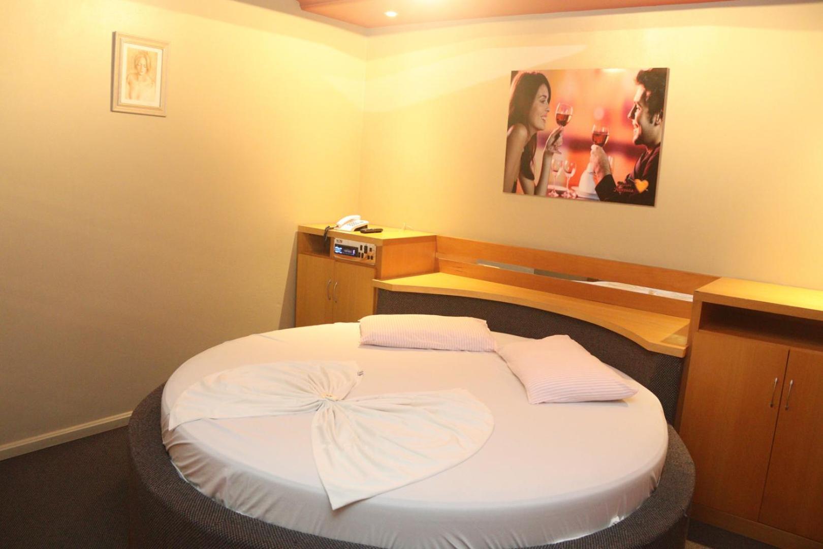 Motel Avenida (Adults Only) Gramado Ngoại thất bức ảnh