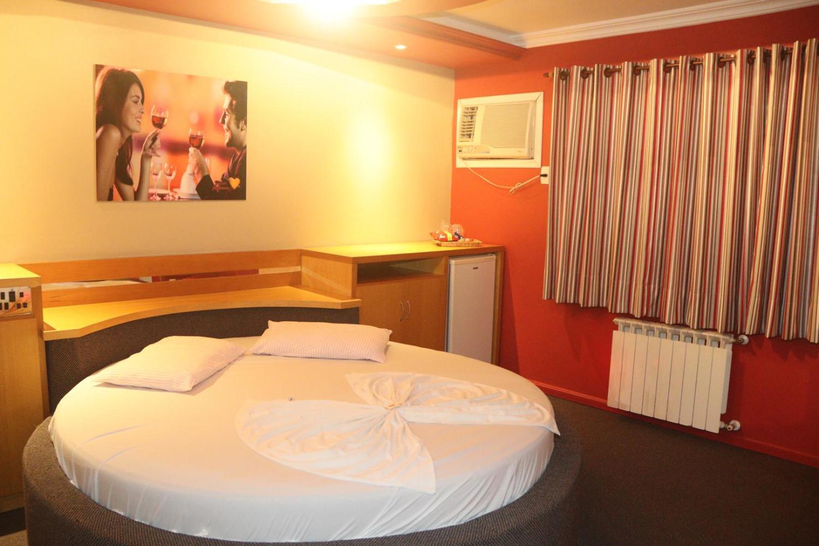 Motel Avenida (Adults Only) Gramado Ngoại thất bức ảnh